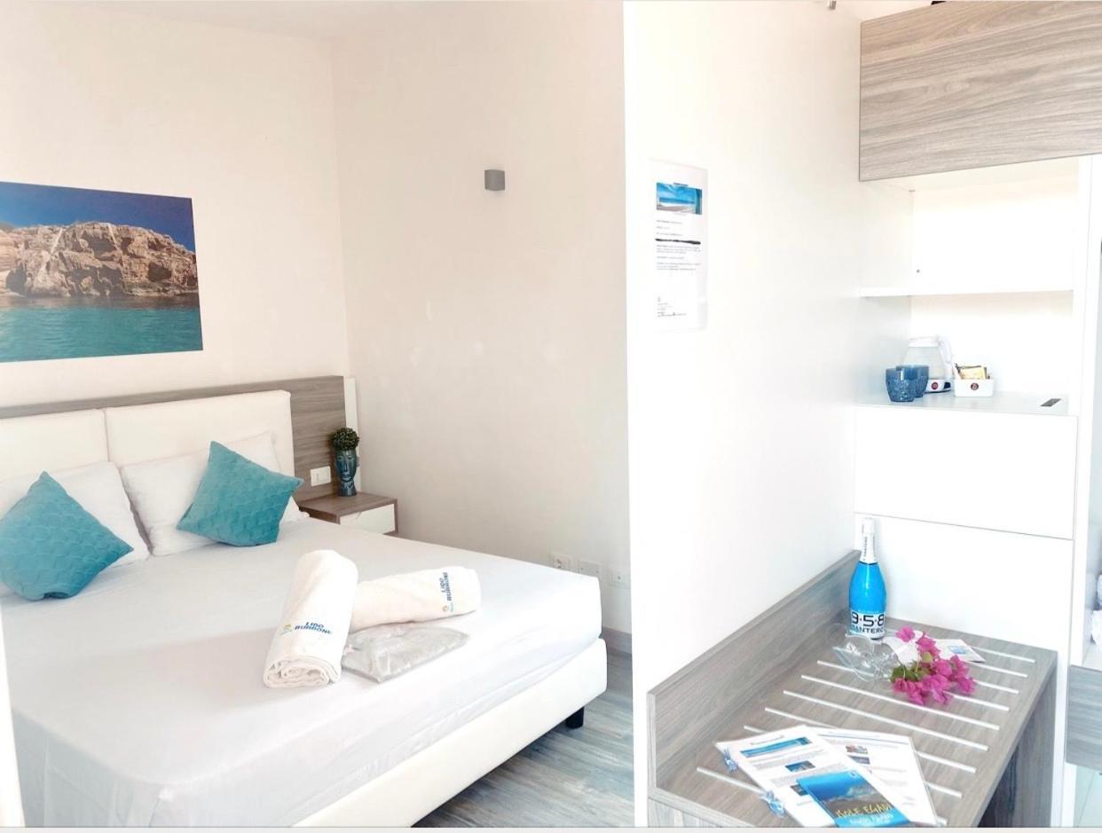 Stabilimento Lido Burrone Bed and Breakfast Favignana Eksteriør billede