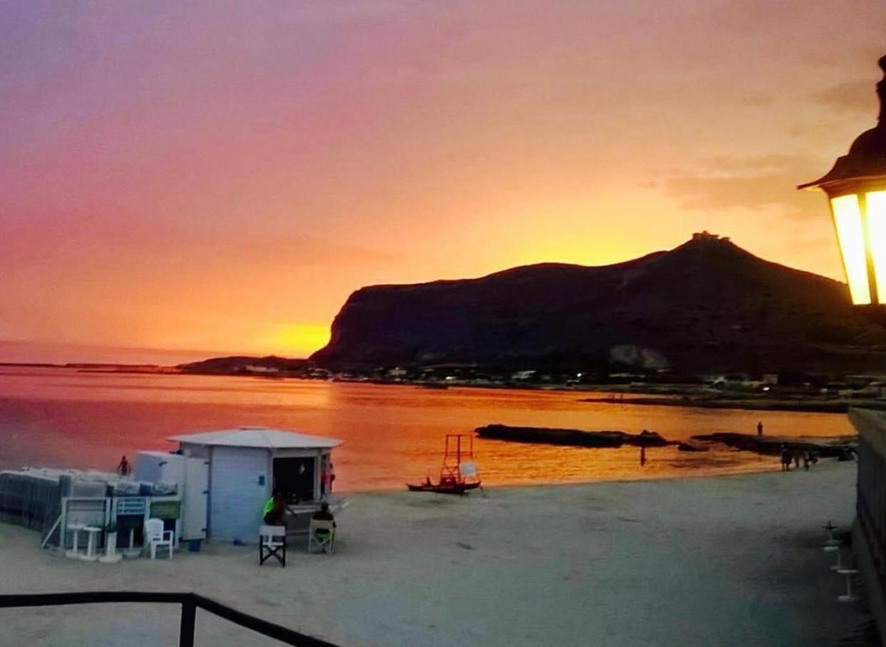 Stabilimento Lido Burrone Bed and Breakfast Favignana Eksteriør billede